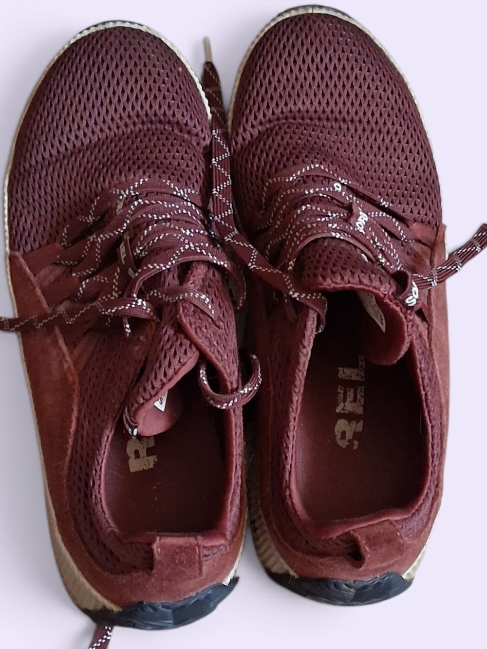 Sorel Woman Burgundy Mesh Lace-Up Sneakers size 8.5